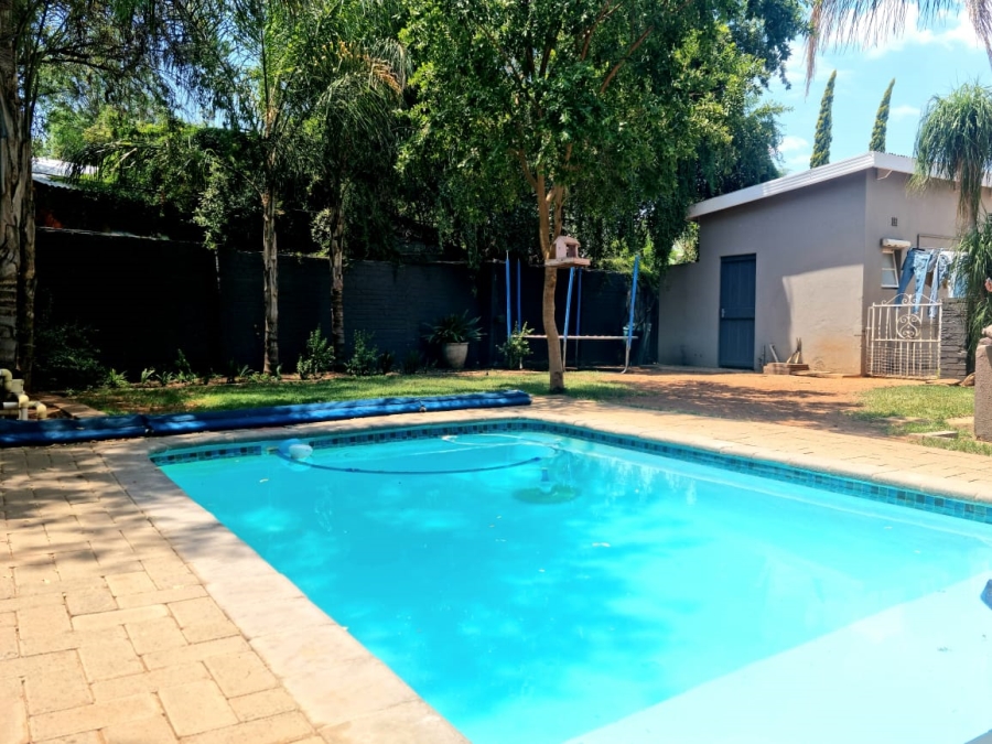 3 Bedroom Property for Sale in Belgravia Northern Cape